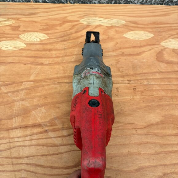 Milwaukee Sawzall 6507-21 Reciprocating Corded Electric Heavy Duty Saw - Picture 6 of 7